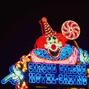 vegas, circus, clowns